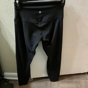 Lulu lemon leggings size 6 worn maybe only 10-12 times
